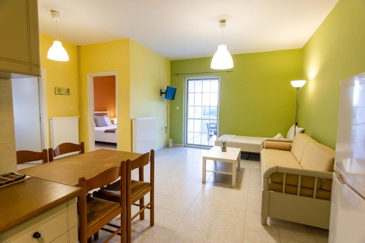 Elaionas Aparthotel Leonidio Ngoại thất bức ảnh