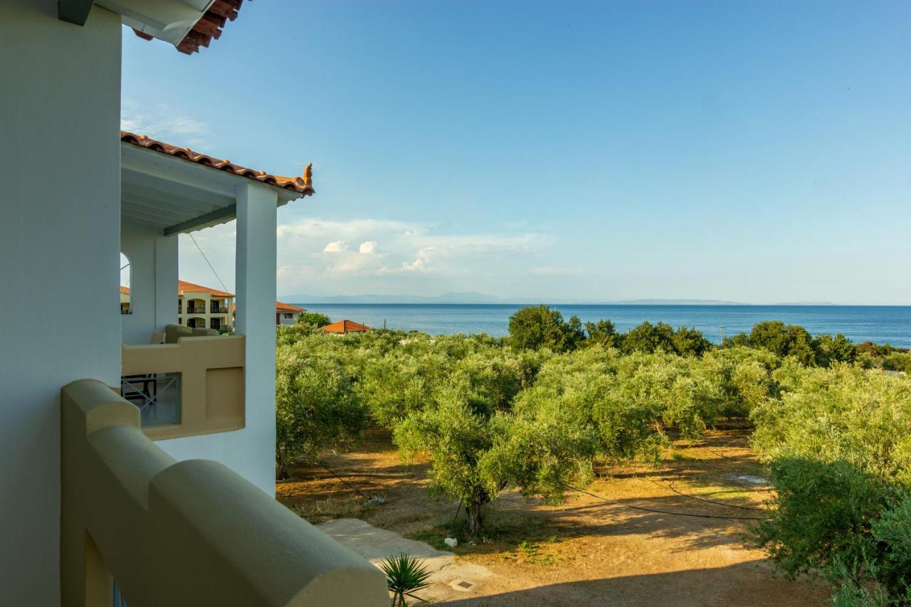 Elaionas Aparthotel Leonidio Ngoại thất bức ảnh