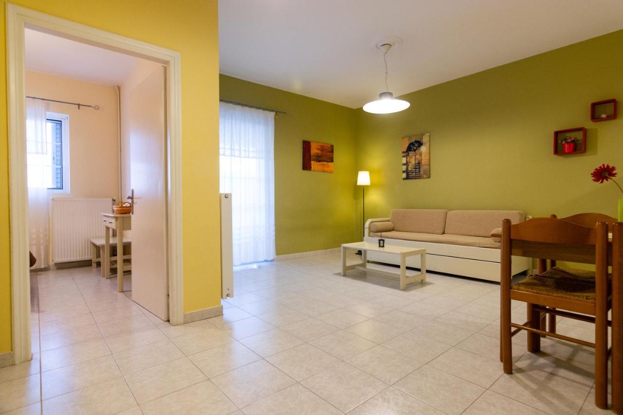 Elaionas Aparthotel Leonidio Ngoại thất bức ảnh