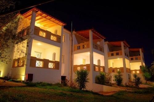Elaionas Aparthotel Leonidio Ngoại thất bức ảnh